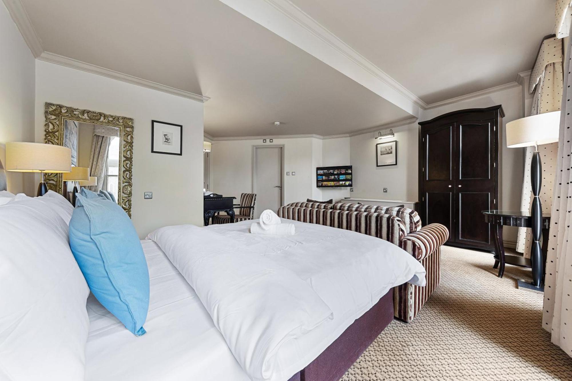 Harte & Garter Apartment Windsor Luaran gambar