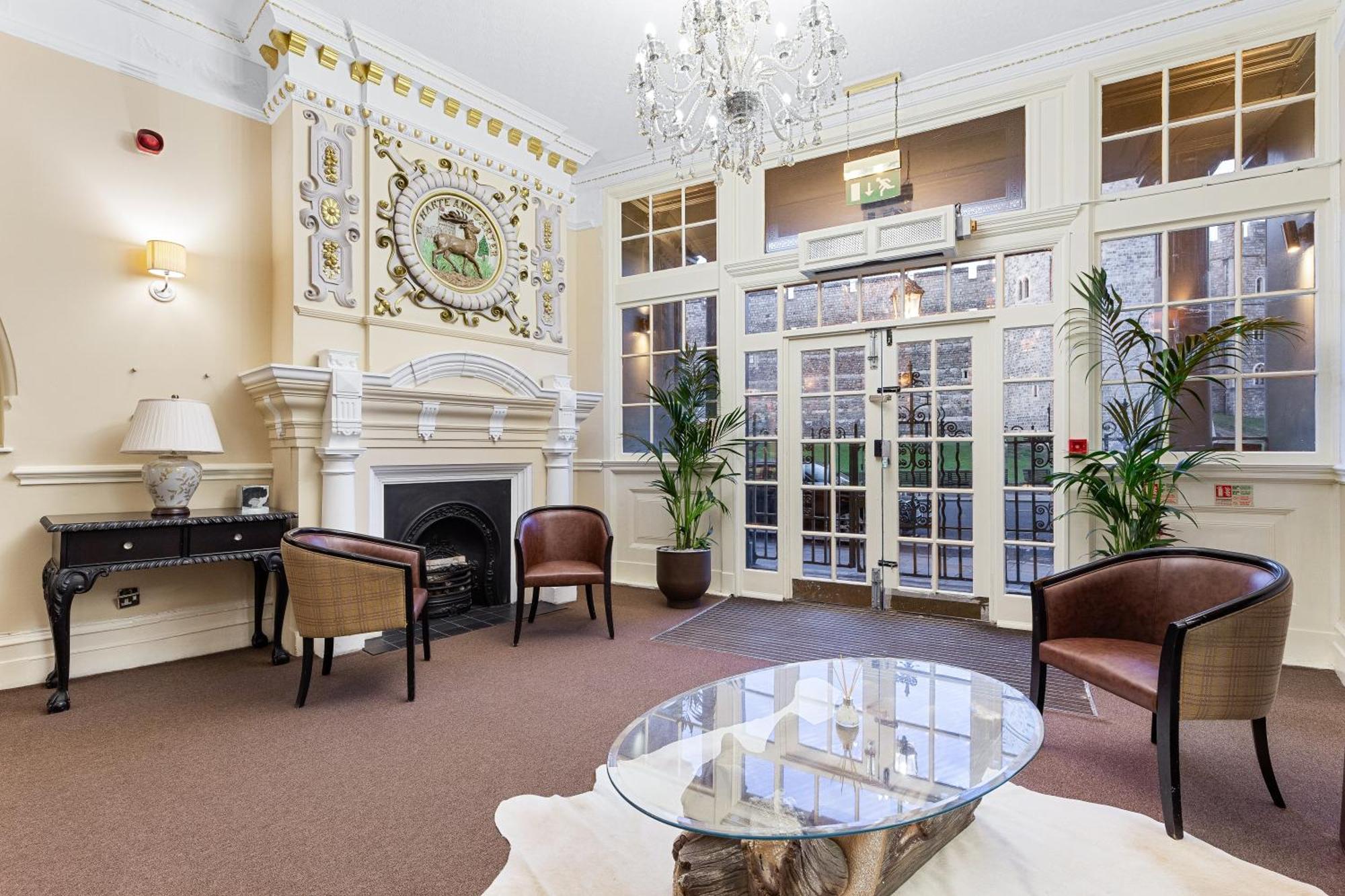 Harte & Garter Apartment Windsor Luaran gambar