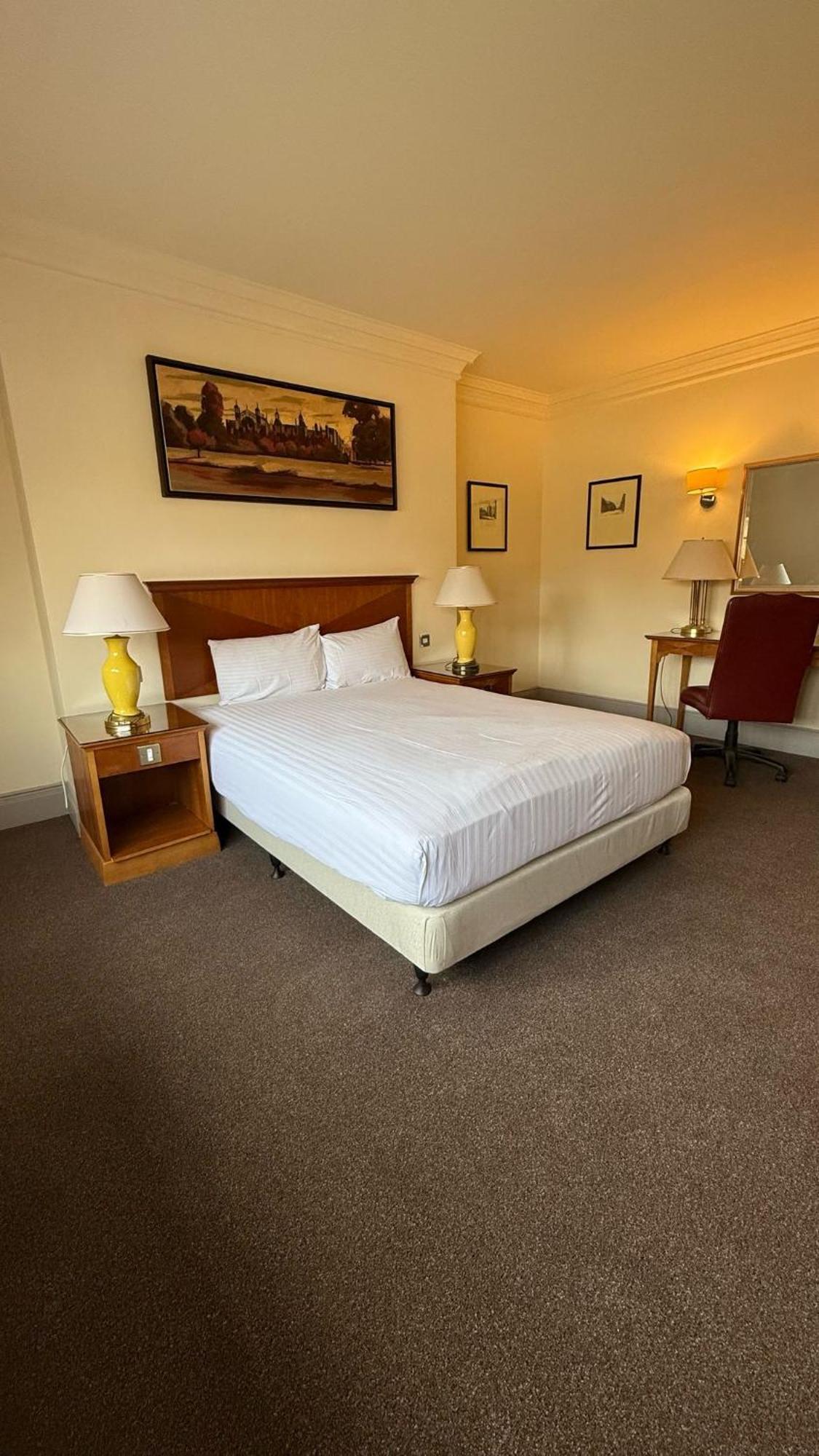 Harte & Garter Apartment Windsor Luaran gambar